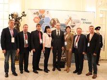 делегация ЮТО РПСМ и гендиректор ПАО «Совкомфлот» Игорь Тонковидов (в центре) 